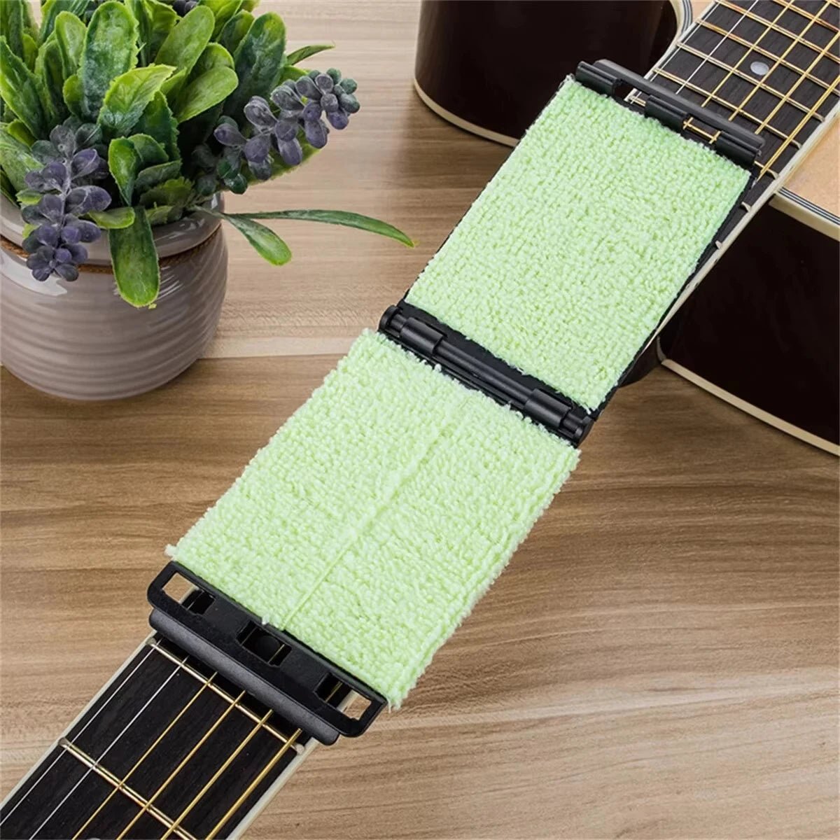 Guitar String Cleaner - AMPED
